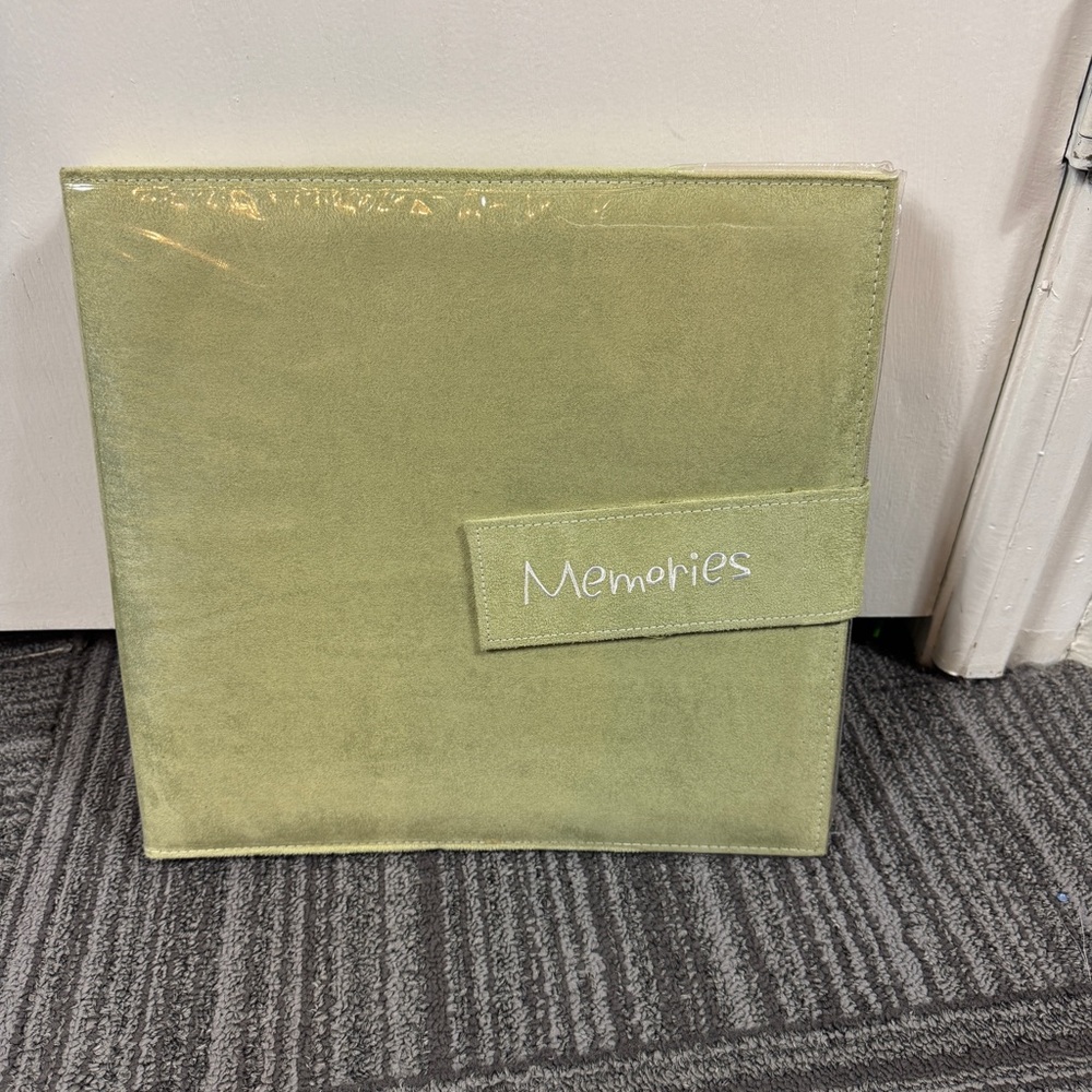 Pioneer 12x12 “Memories” Scrapbook Album – Green Suede Fabric Cover, New